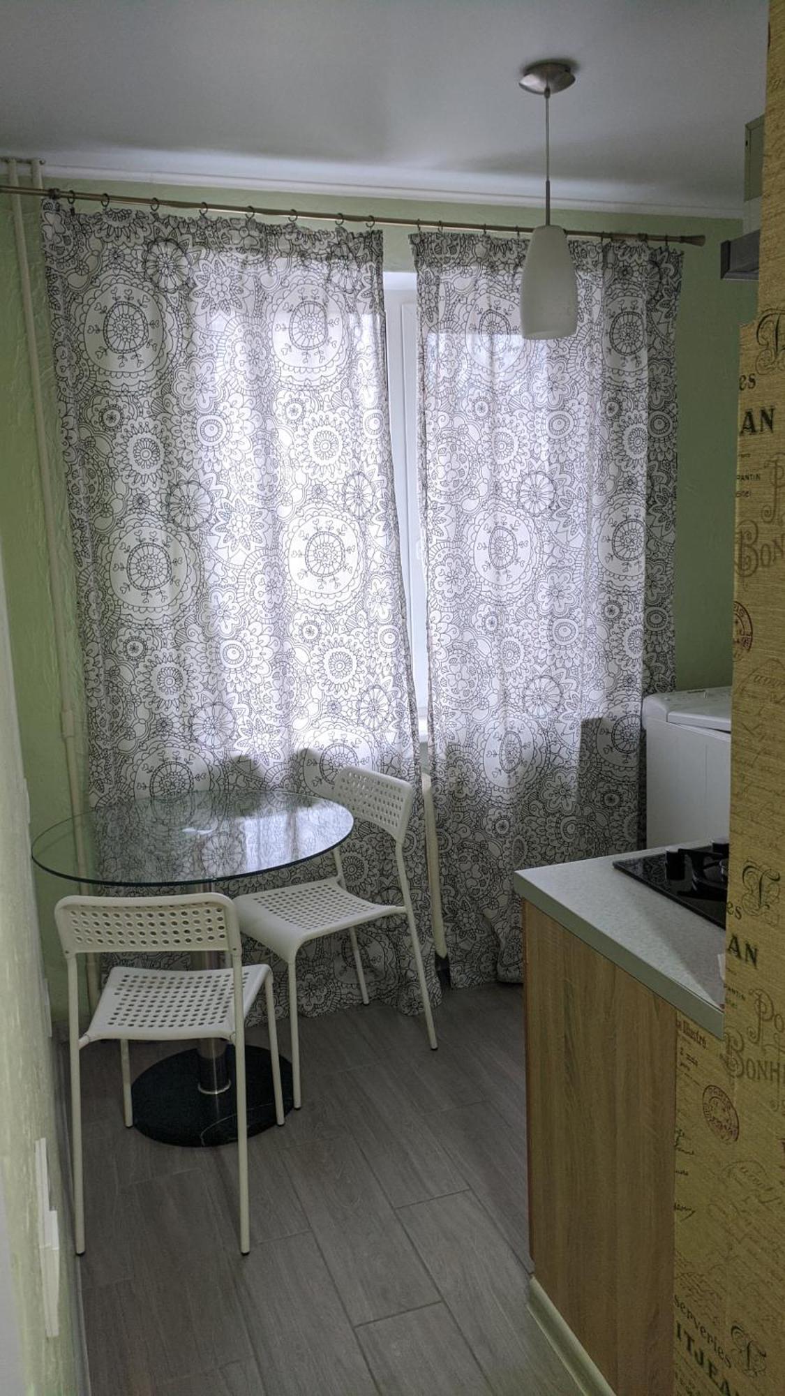 Apartment Near City Center On Peremohy Avenue 46 Чернігів Екстер'єр фото